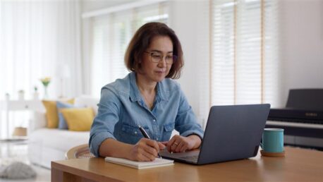 Older lady on laptop